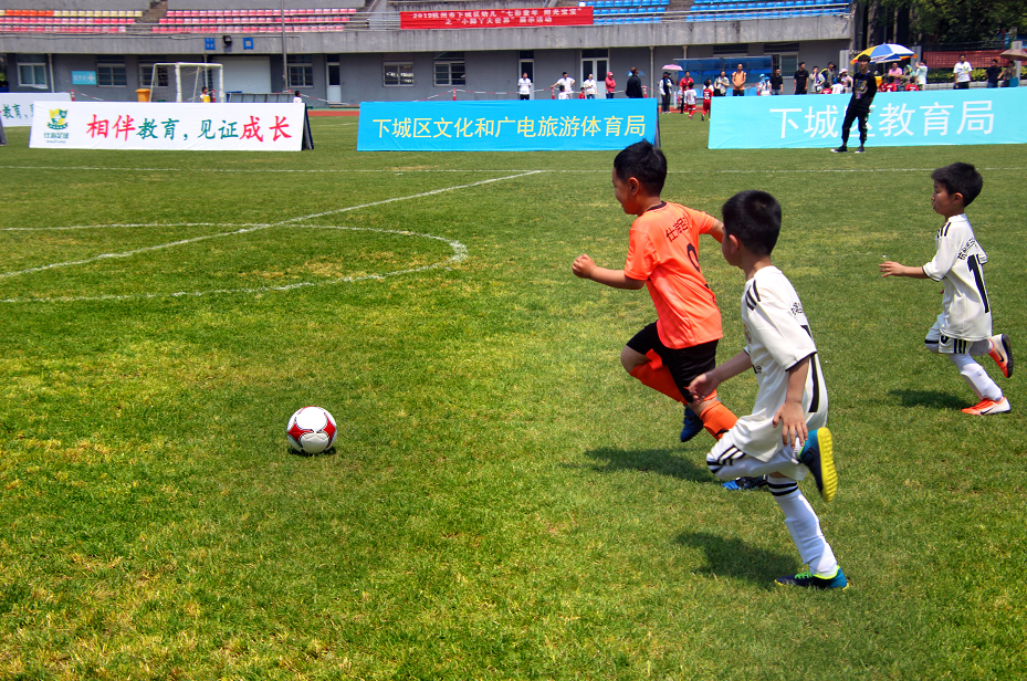 揭幕战对阵双方有可能是卫冕冠军山东泰山对阵重庆两江竞技